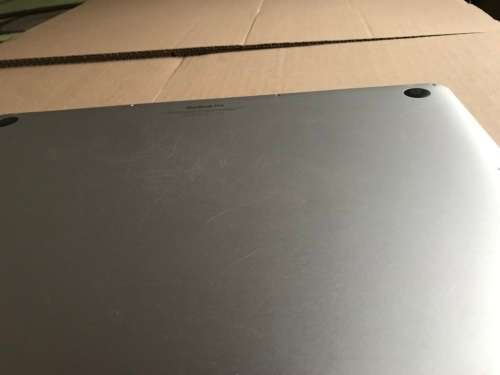 2015 Apple MacBook Pro with intel I7 (15-inch, 16GB RAM, 256GB SSD)- Silver